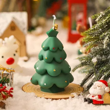 Fluffy Layered Tree Candle: Cozy Christmas Glow & Scent